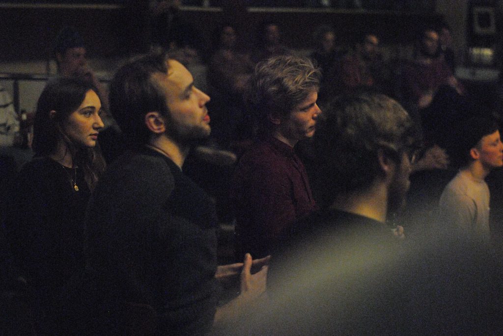 dans dichter dans, spoken word, text on stage