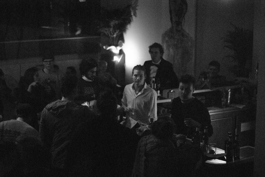 dans dichter dans, spoken word, text on stage