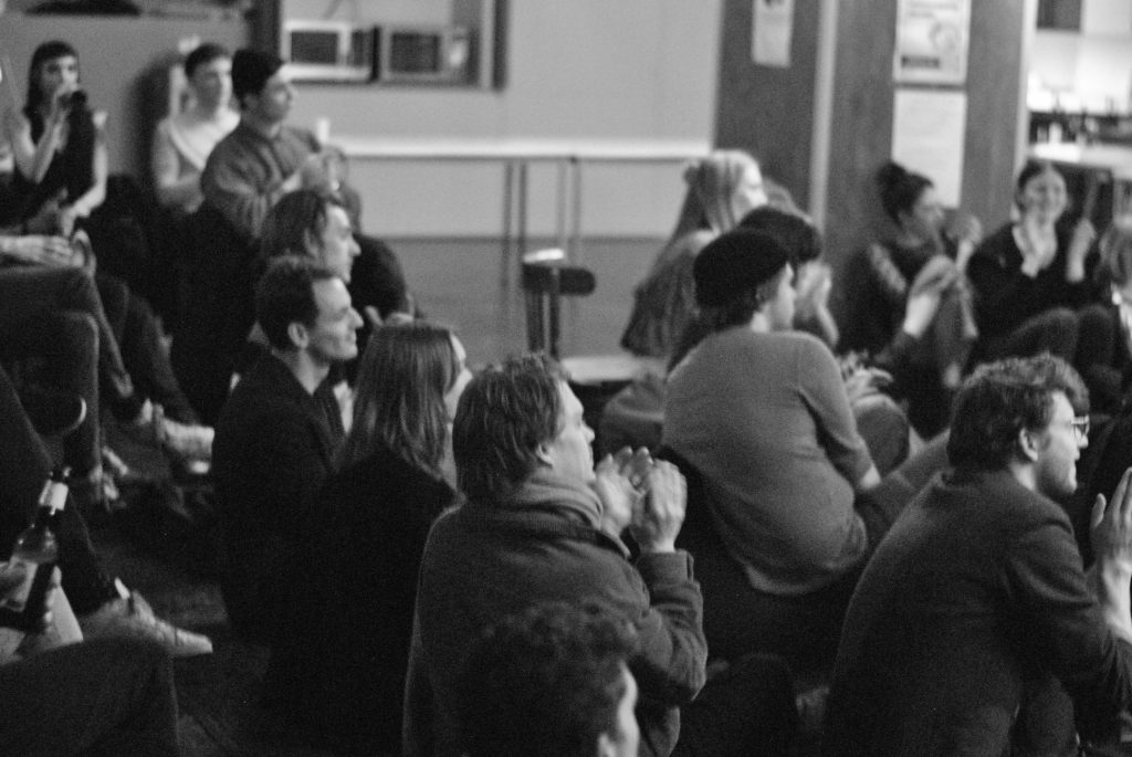 dans dichter dans, spoken word, text on stage