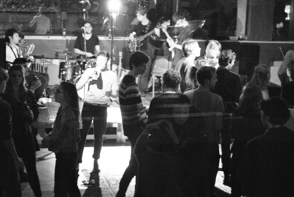 dans dichter dans, spoken word, text on stage